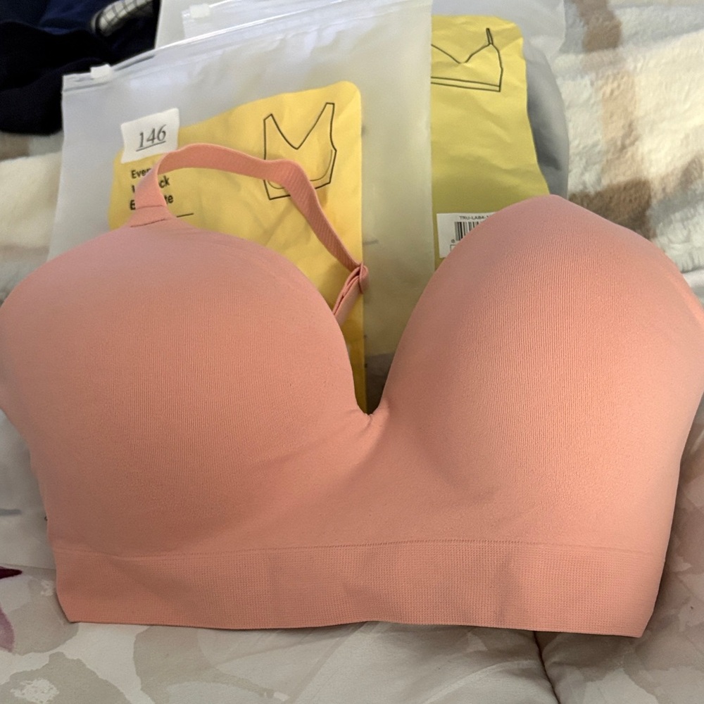 Truekind Everyday Comfort V-Neck Bralette - Pink